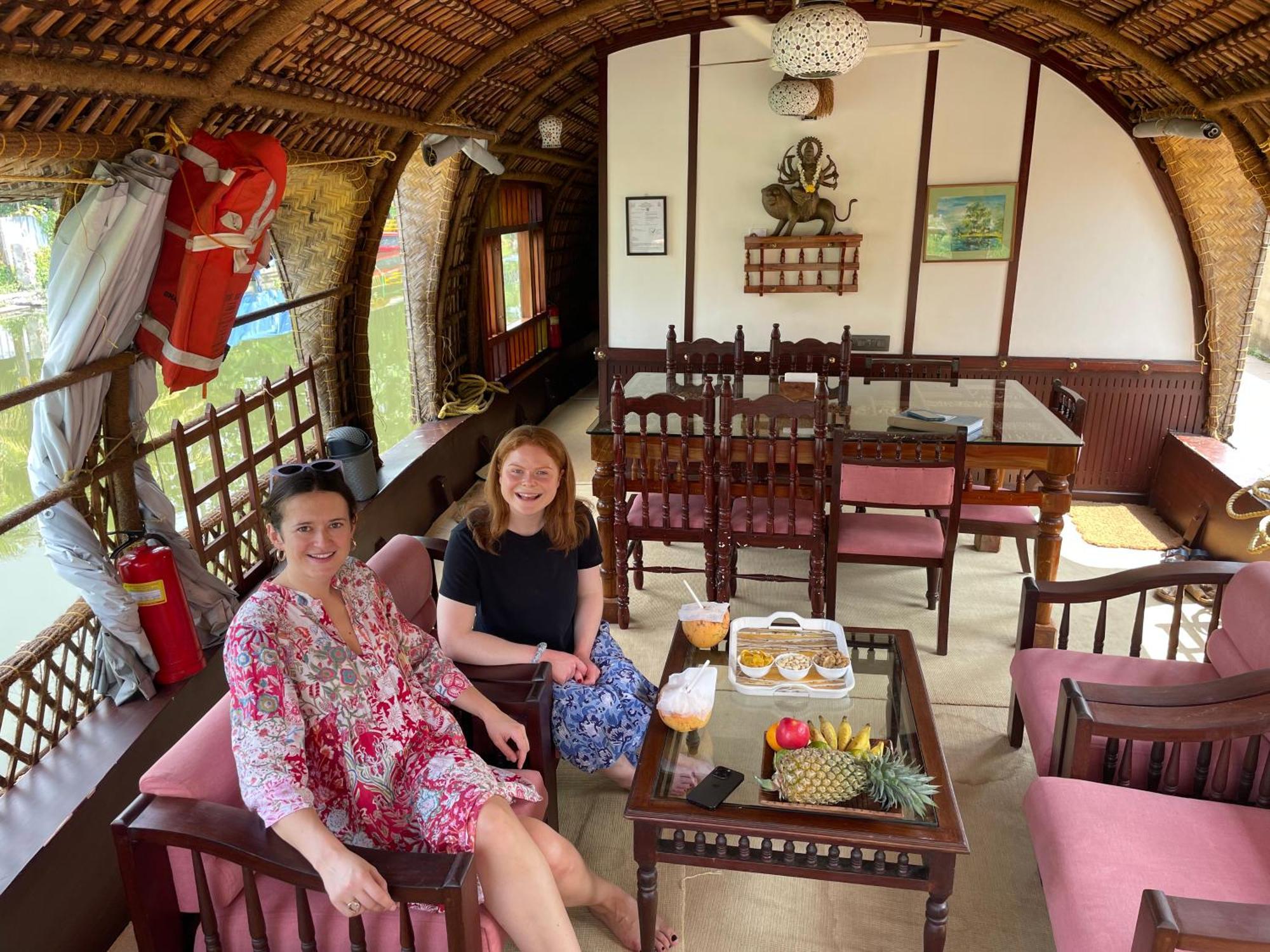 Thara'S Houseboat Hotel Alappuzha Ngoại thất bức ảnh
