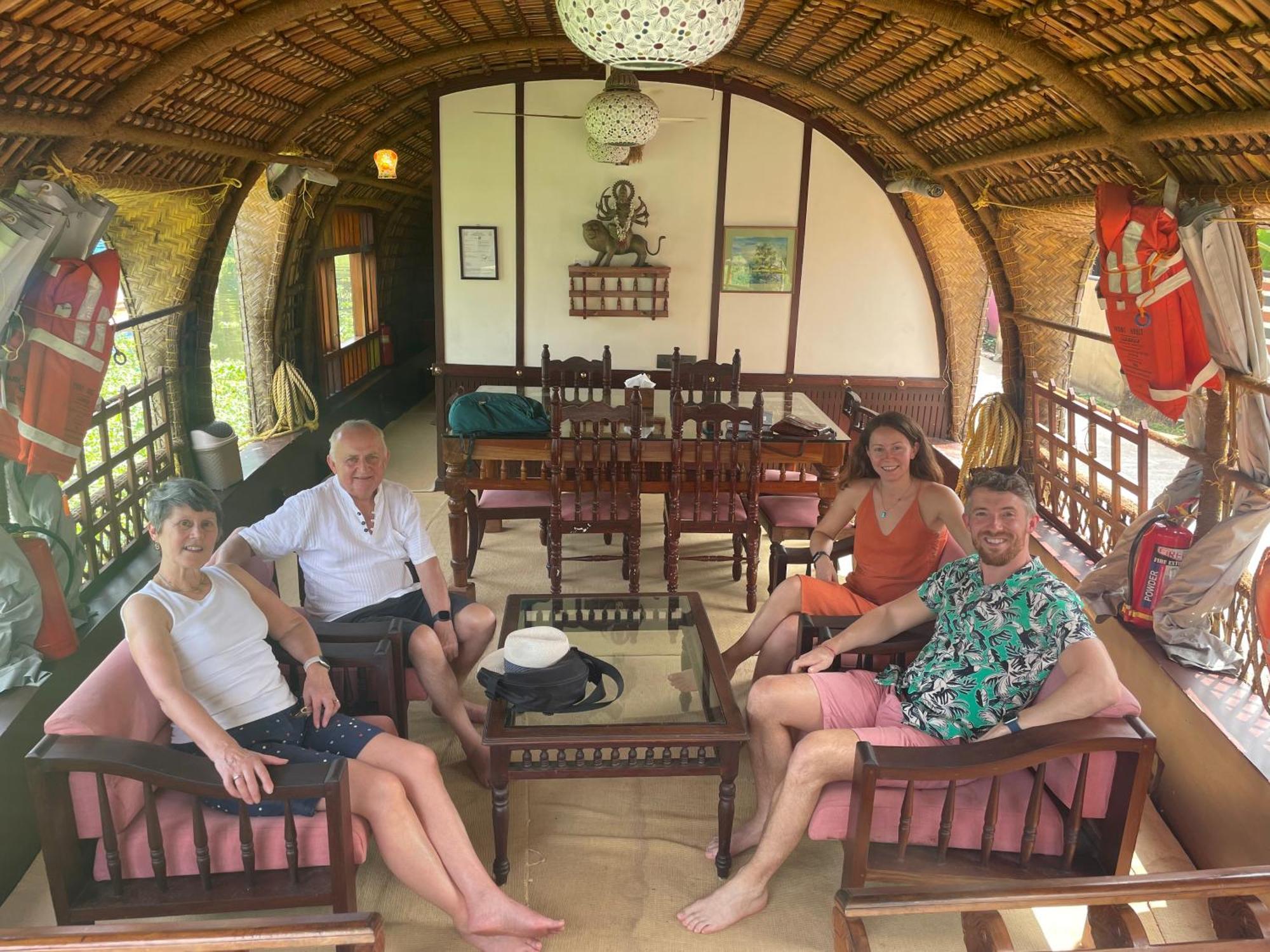 Thara'S Houseboat Hotel Alappuzha Ngoại thất bức ảnh